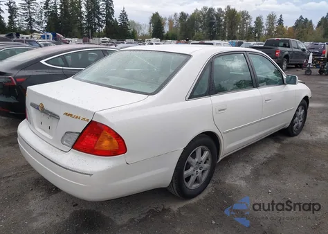 2000 Toyota Avalon Xls z USA, uszkodzony, nr VIN 4T1BF28B2YU108080
